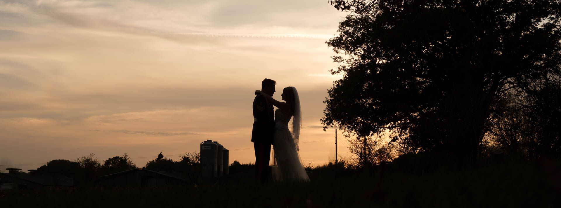 All Manor of Events wedding // Chelsea and Tom sunset