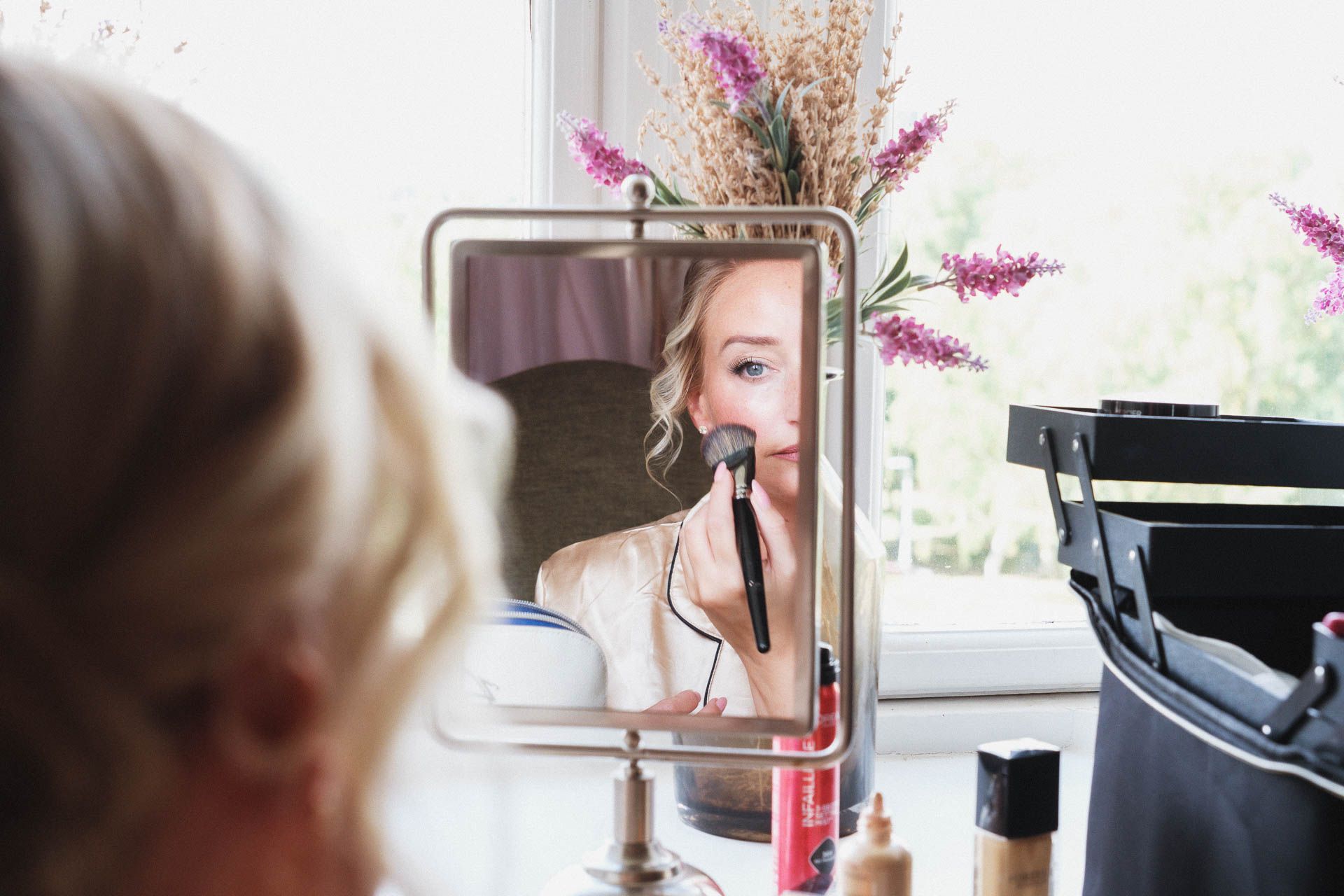 Couple kissing with a beautiful sunset at All Manor of Events Heffs Photography